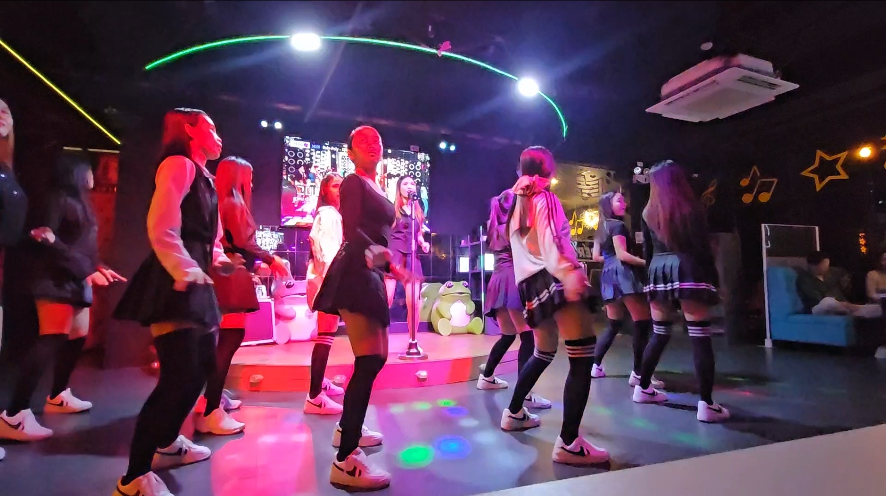 수퍼스타 (Family Karaoke Korean Food Restaurant)